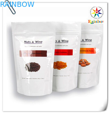 Nero stia sul sacchetto della stagnola di Matt Kraft che imballa con la tacca della serratura/strappo dello zip