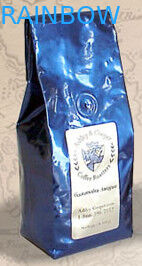 L'imballaggio dei sacchetti di plastica del chicco di caffè del di alluminio sta sulla borsa con la valvola