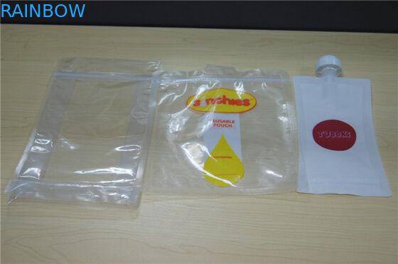 L'imballaggio fermentato organico approvato dalla FDA delle bevande del miele 500ml sta sulla borsa del becco