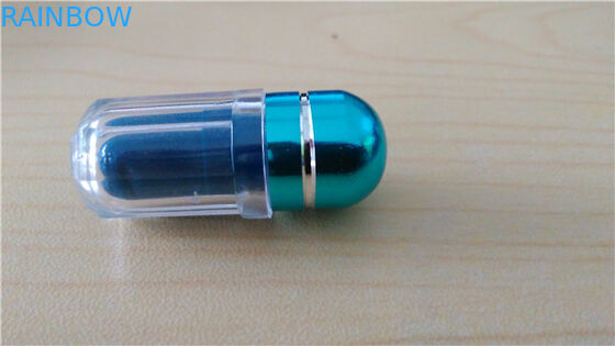 Bottiglie di pillole di plastica chiare e rotonde