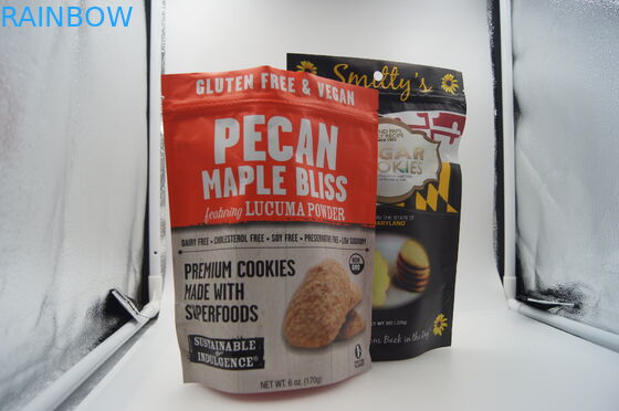 La borsa dello spuntino della chiusura lampo di Doypack che imballa per il biscotto, abitudine ha stampato sta sui sacchetti