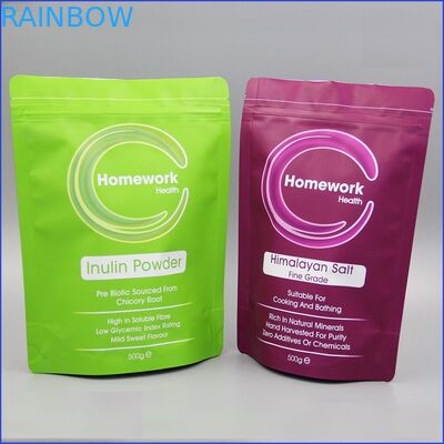 Le borse di caffè riutilizzabili dello zip la stagnola della valvola che ha allineato stanno sul sacchetto d'imballaggio del caffè/tè/polvere