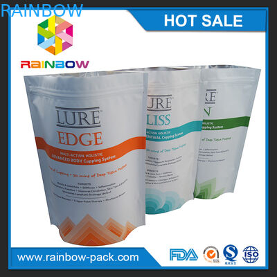 La metallina ha personalizzato la stampa di logo sta sul sacchetto a chiusura lampo con il rinforzo inferiore