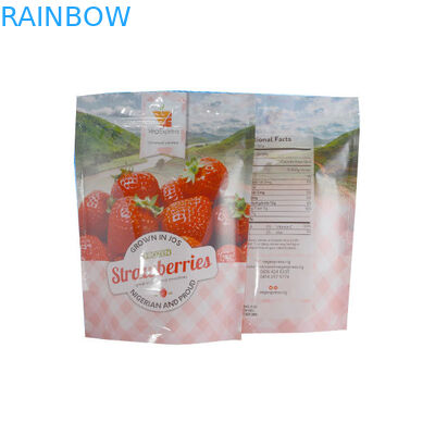 Lo spuntino a chiusura lampo sta sui sacchetti di plastica che imballano per l'imballaggio della frutta secca
