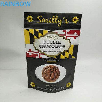 Stia sulla borsa dello spuntino che imballa l'angolo rotondo della guarnizione laterale tre con la chiusura lampo