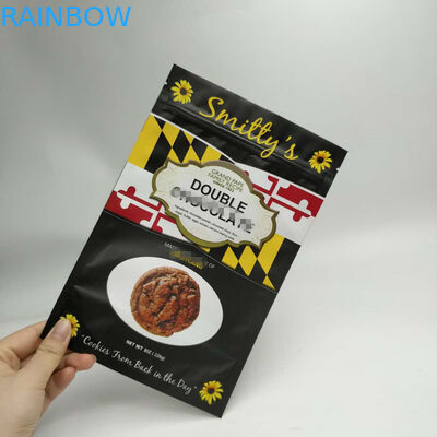 Stia sulla borsa dello spuntino che imballa l'angolo rotondo della guarnizione laterale tre con la chiusura lampo