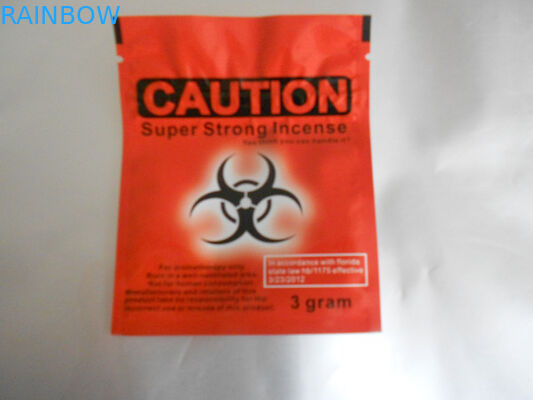 Materiali laminati stanno sulla stampa di rotocalco del sacchetto con il foro rotondo di caduta