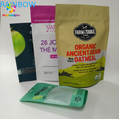 Variopinto stia sulla superficie di Matt delle borse del sacchetto con le tacche a chiusura lampo superiori dello strappo