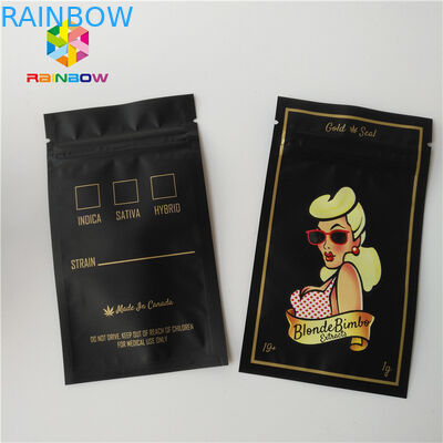 Il lato tre ha sigillato i sacchetti di plastica che imballano per gli accessori ragazza/dell'abbigliamento