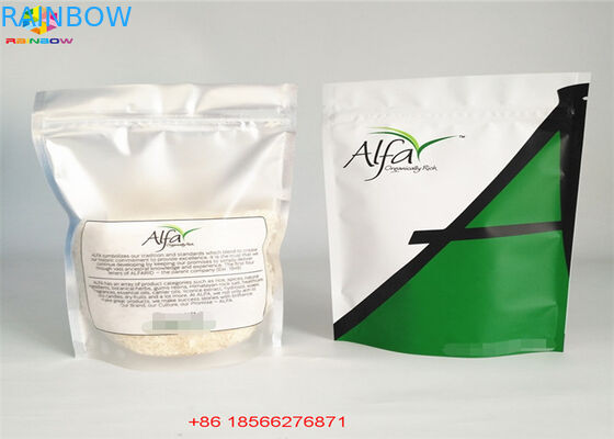 I chiari sacchetti di plastica d'argento che imballano la serratura richiudibile dello zip insacca il di alluminio