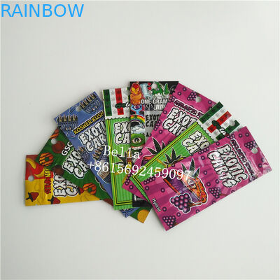 La cartuccia di Vape sta sul sacchetto che imballa lo SGS su ordinazione della serratura dello zip di logo diplomato