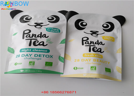 Il tè di Matcha sta sul sacchetto della chiusura lampo il di alluminio materiale laminato che ricicla la carta kraft