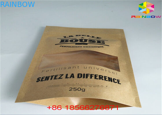 Il tè di Matcha sta sul sacchetto della chiusura lampo il di alluminio materiale laminato che ricicla la carta kraft