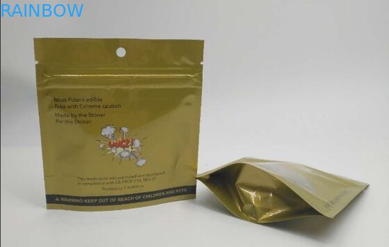 La prova dell'odore a chiusura lampo sta sulla plastica della canapa dell'erbaccia dell'olio dei sacchetti per gli orsi gommosi Candy di Edibles