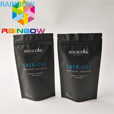 Il commestibile materiale sta sulla borsa di polvere a forma di cono di Moringa del sacchetto della chiusura lampo con la fodera della stagnola