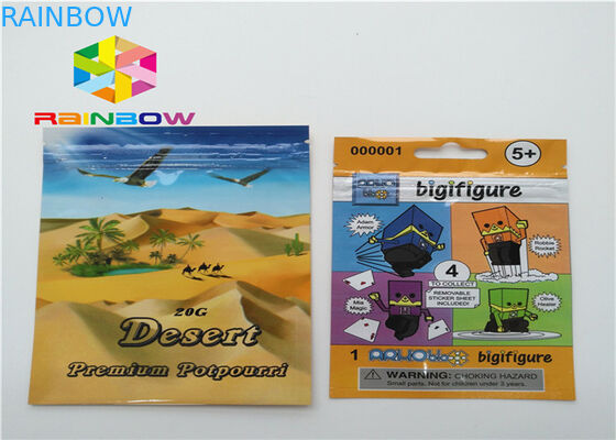 Le borse d'imballaggio della saldatura a caldo di stampa di CMYK, prova dell'odore stanno sulle borse del sacchetto della chiusura lampo