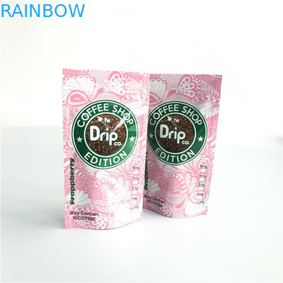 L'imballaggio su ordinazione dei sacchetti di plastica di stampa sta sulla borsa della chiusura lampo con una valvola di degassamento di modo