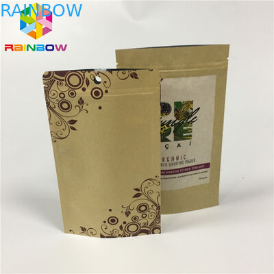 La carta kraft A chiusura lampo sta sul supporto di auto del di alluminio dei sacchetti a prova d'umidità per lo spuntino del dado