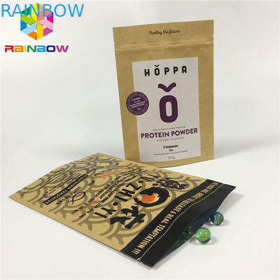 La carta kraft A chiusura lampo sta sul supporto di auto del di alluminio dei sacchetti a prova d'umidità per lo spuntino del dado