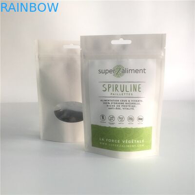 I sacchi di carta su misura risigillabili stanno sulla rotocalcografia dei sacchetti con la chiara finestra