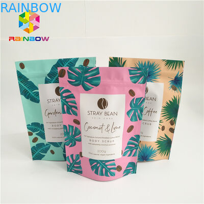 Il di alluminio sta sui sacchetti del caffè, borse a chiusura lampo di plastica con le tacche dello strappo