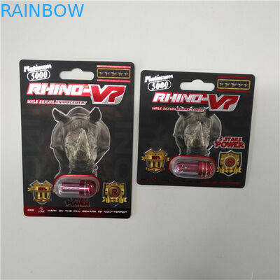 La chiara bottiglia di pillola di plastica trasparente di prescrizione incapsula le compresse che imballano con il cappuccio