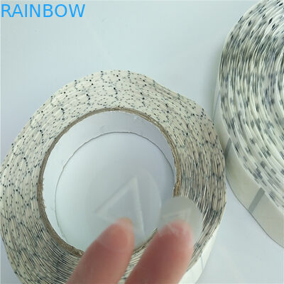 La manica d'avvertimento impressa degli strizzacervelli del triangolo identifica la chiara norma per la bottiglia del liquido del succo