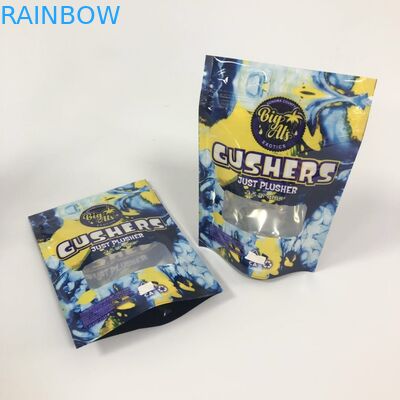 Le pillole d'imballaggio dell'imballaggio di incenso di erbe delle borse dei Gushers della stagnola di Mylar stanno sul logo di abitudine del sacchetto