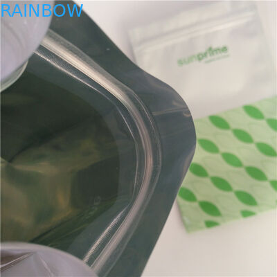 L'abitudine ha stampato Baggies sta sulla borsa d'imballaggio dei semi delle verdure secche della cipolla dell'aglio del sacchetto