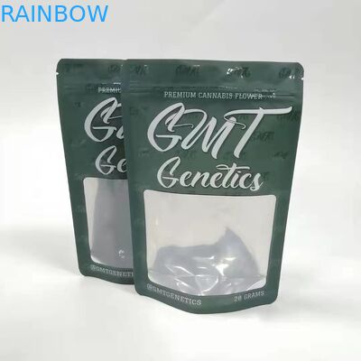 Le borse d'imballaggio di incenso di erbe sessuale delle pillole stanno sul sacchetto a prova d'umidità con la finestra