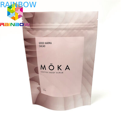 Il sacchetto di plastica leggero che imballa, commestibile sta sulla borsa per il corpo di Cbd sfrega