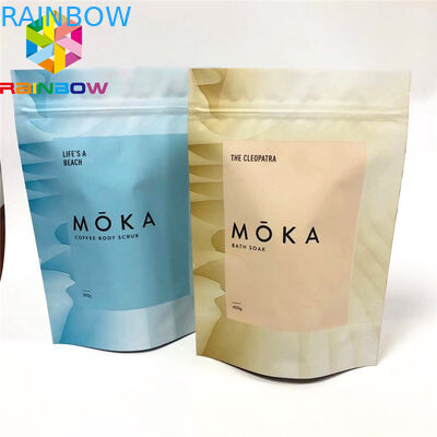 Il sacchetto di plastica leggero che imballa, commestibile sta sulla borsa per il corpo di Cbd sfrega