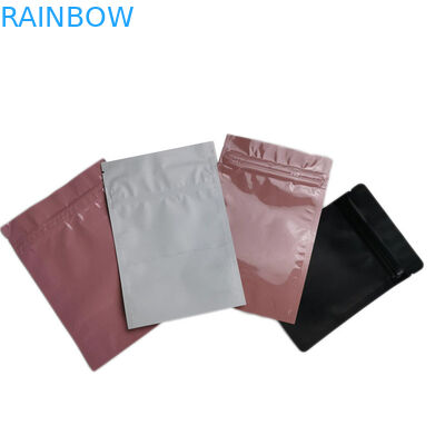 Il regalo di Candy dei biscotti sta sul sacchetto che imballa la poli borsa trasparente a chiusura lampo di Mylar