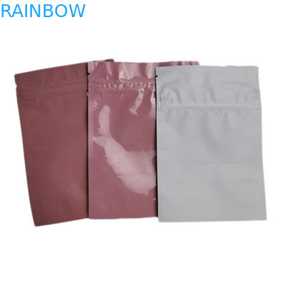 Il regalo di Candy dei biscotti sta sul sacchetto che imballa la poli borsa trasparente a chiusura lampo di Mylar