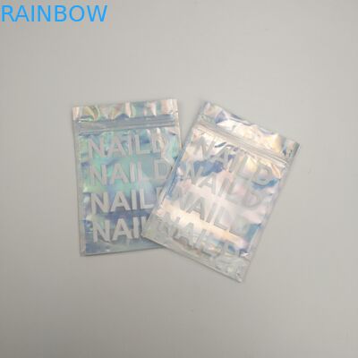 Il commestibile a chiusura lampo sta sulla metallina della bustina del di alluminio dei sacchetti per Candy matto