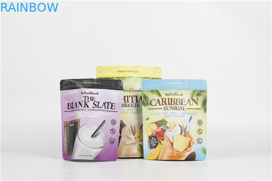 I chip 120 Mircon della banana della frutta stanno sul sacchetto della chiusura lampo