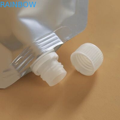 La stagnola d'imballaggio del sacchetto normale d'argento del becco sta sui pacchetti liquidi del becco della bevanda della birra del prodotto disinfettante