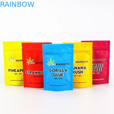 L'erbaccia risigillabile CBD VMPET 180mic Mylar sta sul sacchetto