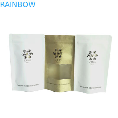 Le borse d'imballaggio del caffè della carta kraft stanno sulle borse per l'imballaggio del caffè