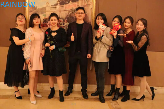 Lo speciale ha modellato la stampa del Logo Food Grade Juice Milk Jelly Liquid Stand sulle bustine di forma della bottiglia