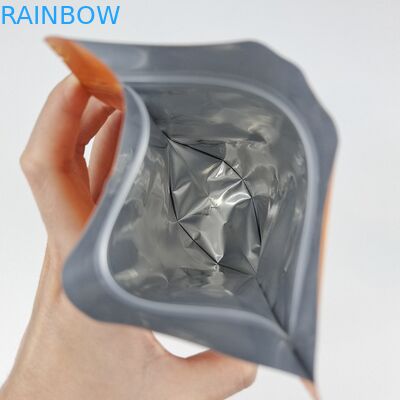 Al dettaglio Logo personalizzato Sacchetti in piedi a prova di odore Imballaggio alimentare Doypack Zipper Sacchetti di plastica con finestra