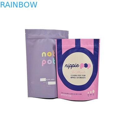 La borsa con la cerniera in piedi La dimensione perfetta per i pacchetti di campioni di cosmetici