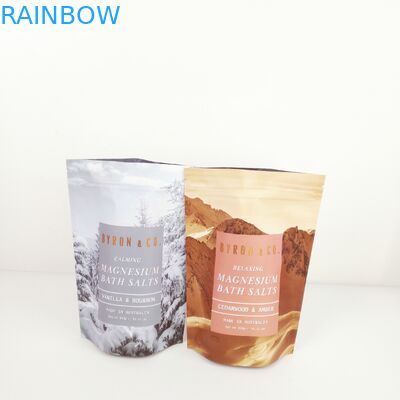 Immagazzinamento di alimenti per animali da compagnia ecologici in colori CMYK