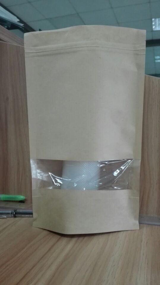 Stia sui sacchi di carta su misura sacchetto del regalo dell'alimento con la chiara chiusura lampo della finestra risigillabile