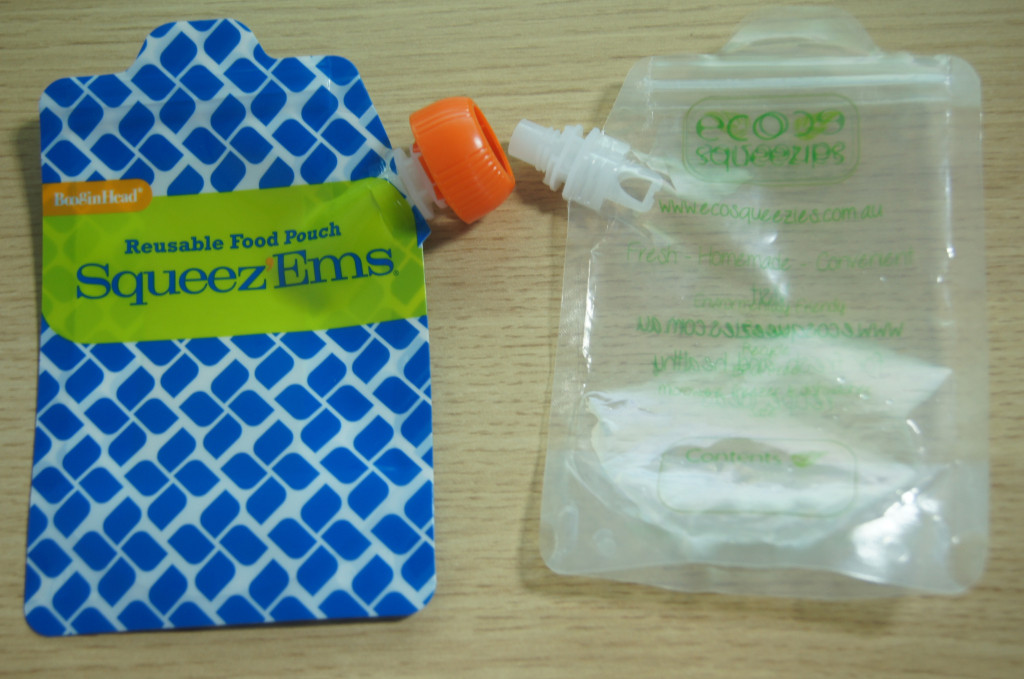 Il commestibile risigillabile sta sull'abitudine a chiusura lampo delle borse del becco del lato degli alimenti per bambini stampato