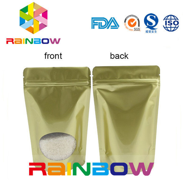 Il commestibile sta sulla borsa della chiusura lampo per le patatine fritte della noce di cocco/l'alimento per animali domestici/spuntino/biscotto