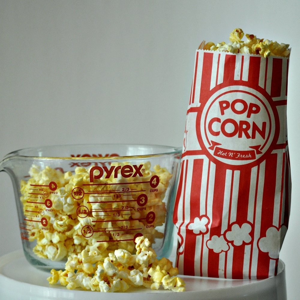 Sacchi di carta di re Paper Popcorn Bags Customized di carnevale un pacchetto da 1 oncia di rosso e di bianco