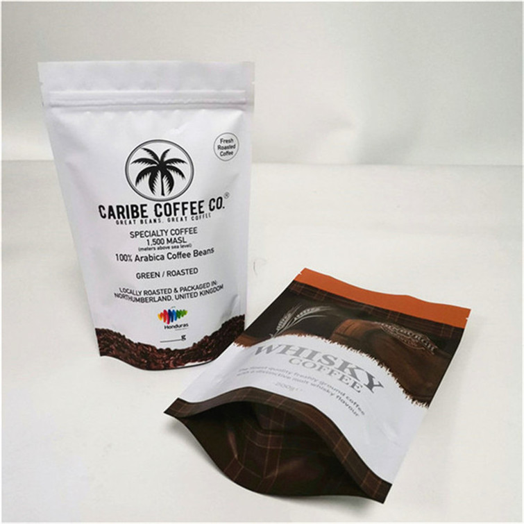 Stampa a colori Matt Finish Dimensioni e design personalizzati Necessità di foglio di alluminio Mylar Doypack