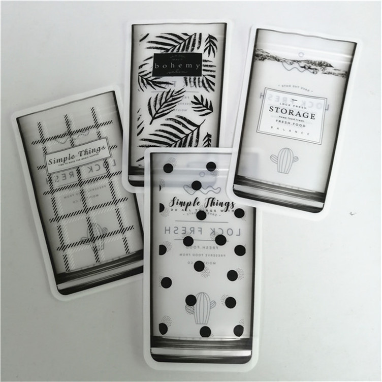 Dimensioni e design personalizzati Necessità Stand Up Bag With Zipper Matt Finish Aluminum Foil Mylar Doypack