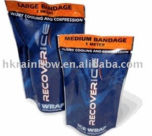 Il PE del commestibile sta sui sacchetti di plastica dello spuntino che imballano con la chiusura lampo per alimento